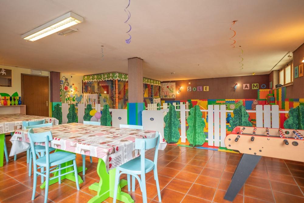 Hotel Alpen Andalo Zewnętrze zdjęcie