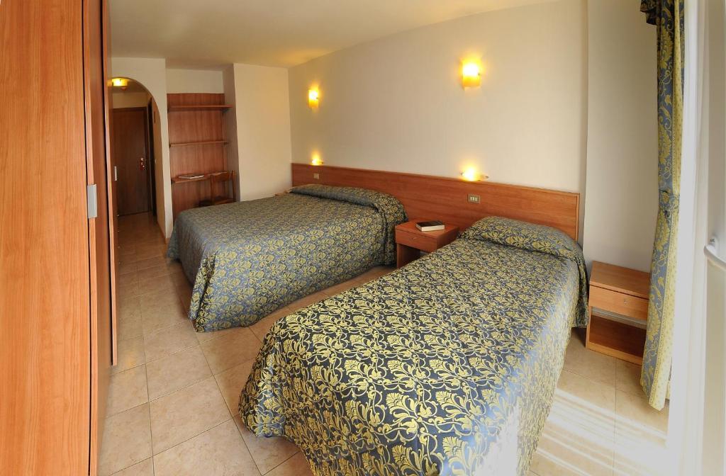 Hotel Alpen Andalo Pokój zdjęcie